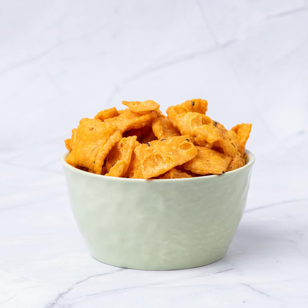 Sapre's Masala Shankarpale | Shakkarpara | Masala Shankarpali | Namkeen | Crispy and Crunchy | Teatime Snacks | Maharashtrian Snack | No Added Preservatives/Colors | Pack of 2-180gm Each