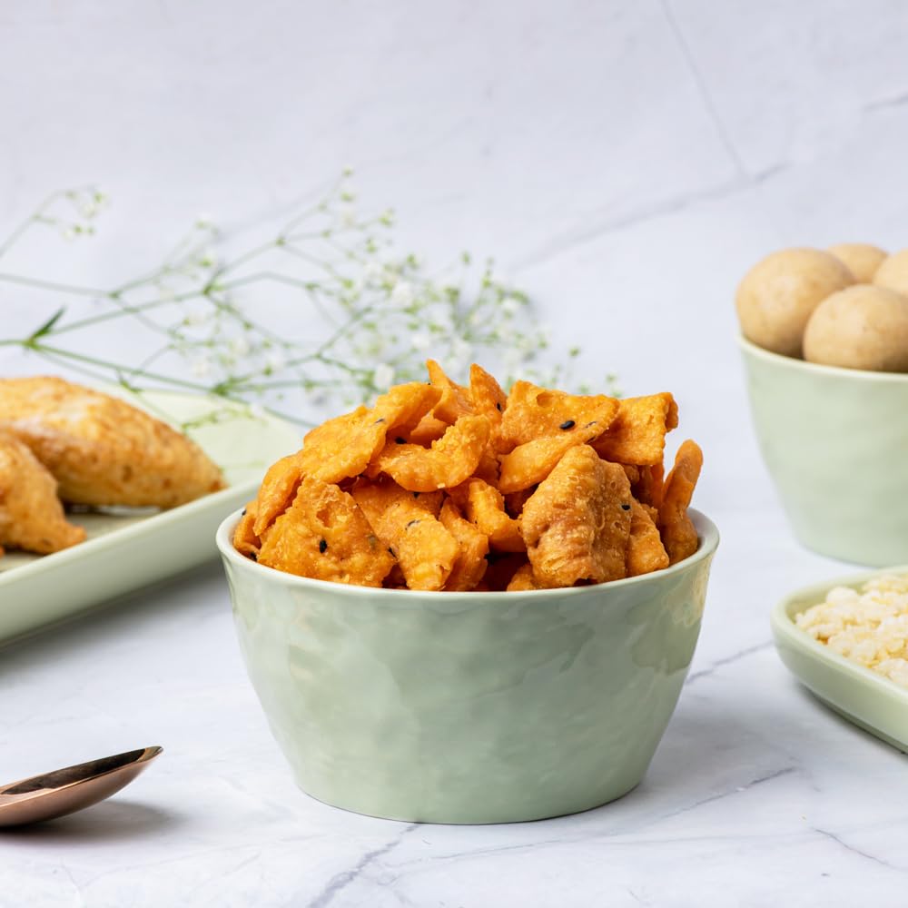 Sapre's Masala Shankarpale | Shakkarpara | Masala Shankarpali | Namkeen | Crispy and Crunchy | Teatime Snacks | Maharashtrian Snack | No Added Preservatives/Colors | Pack of 2-180gm Each