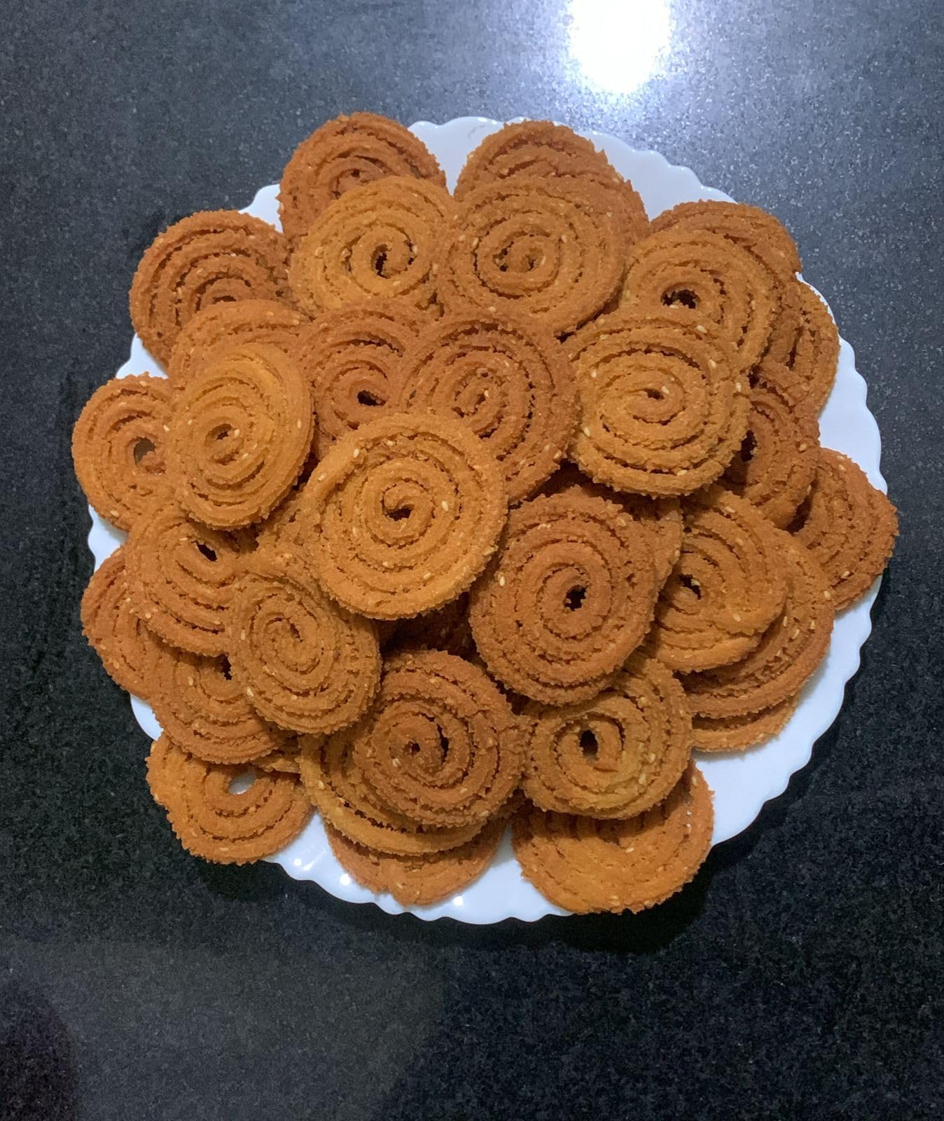 CIIGNOH Home-made Crispy Chakali - Traditional Indian Snack | Fried in Sunflower Oil | No Garlic | No Preservatives | The Perfect Tea Time Snack - 250 grams